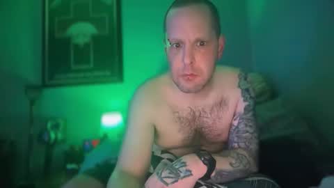 hand_banana_420 online show from 04-29-26, 01:32