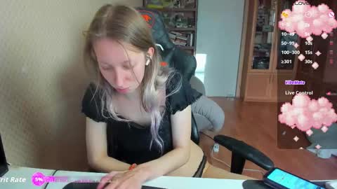 Mila online show from 09-28-25, 11:37