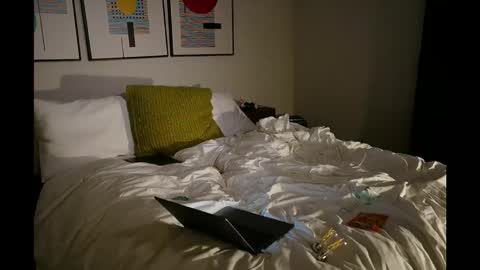 Snapshot of handsomedeck23 chatting on 12-04-25, 05:17 handsomedeck online show from 12-04-25, 05:17