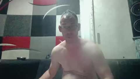 Snapshot of handsomeguy4ever chatting on 05-27-26, 02:30 handsomeguy4ever online show from 05-27-26, 02:30