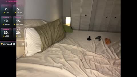 Snapshot of handsumhung chatting on 11-19-25, 09:59 handsumhung online show from 11-19-25, 09:59