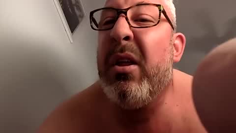 Handydick7373 online show from 05-30-26, 03:36