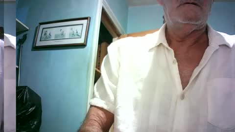 Snapshot of handymanforyou177322 chatting on 06-12-26, 10:30 handymanforyou177322 online show from 06-12-26, 10:30