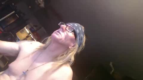 handystud33 online show from 03-15-26, 04:13