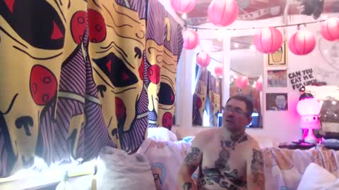 Snapshot of hankrams chatting on 10-05-25, 03:21 hank rams online show from 10-05-25, 03:21