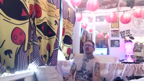 Snapshot of hankrams chatting on 11-15-25, 04:58 hank rams online show from 11-15-25, 04:58