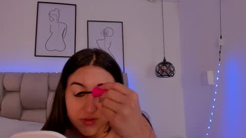 hanna__evans_ online show from 01-11-26, 12:21