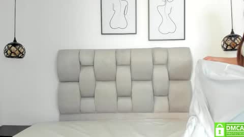 Snapshot of hanna__evans_ chatting on 04-22-26, 12:28 hanna__evans_ online show from 04-22-26, 12:28