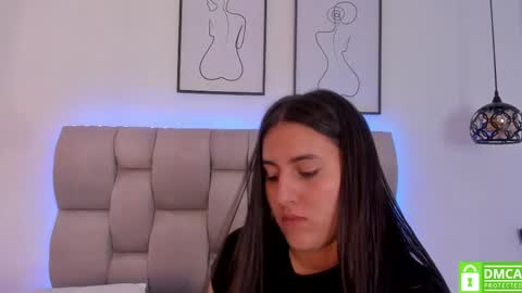 Snapshot of hanna__evans_ chatting on 05-15-26, 11:39 hanna__evans_ online show from 05-15-26, 11:39