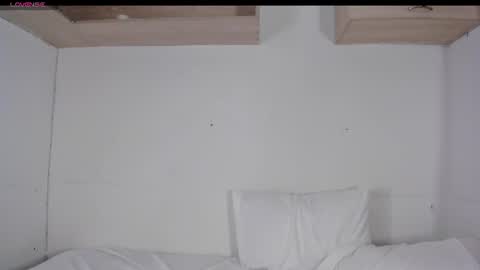 hanna__evans_ online show from 08-04-26, 03:03