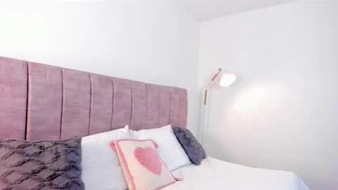 hanna_bunny15 online show from 02-27-26, 09:48