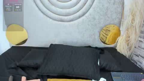 Hanna Castro online show from 12-15-25, 02:10