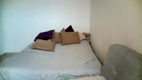 Snapshot of hanna_charming chatting on 07-19-26, 09:51 Hanna charming online show from 07-19-26, 09:51