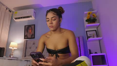 HANNA  online show from 01-15-25, 03:54