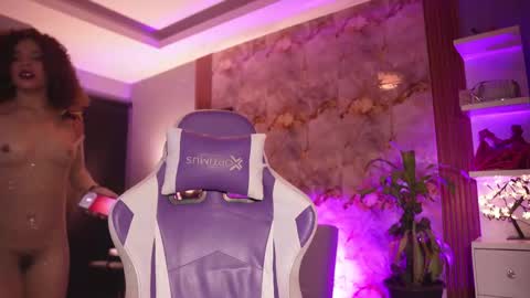 HANNA  online show from 10-19-25, 01:06