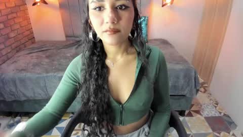 Hanna clark online show from 04-12-26, 12:21