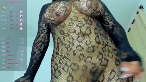 Snapshot of hanna_connorss chatting on 02-12-25, 05:05 hanna_connorss online show from 02-12-25, 05:05