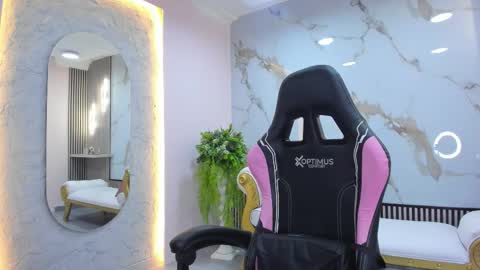 Snapshot of hanna_cutte_ chatting on 11-01-25, 09:06 Hanna online show from 11-01-25, 09:06