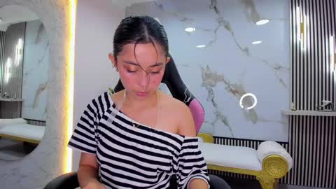 Snapshot of hanna_cutte_ chatting on 11-11-25, 06:30 Hanna online show from 11-11-25, 06:30