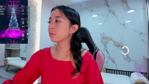 Snapshot of hanna_cutte_ chatting on 12-14-25, 10:20 Hanna online show from 12-14-25, 10:20