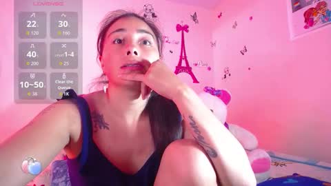 Snapshot of hanna_girl21 chatting on 11-13-25, 07:02 HANNA online show from 11-13-25, 07:02