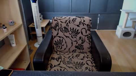 hanna_ha online show from 06-01-26, 04:52