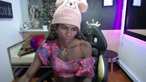 Snapshot of hanna_lamber chatting on 01-11-25, 12:22 hanna_lamber online show from 01-11-25, 12:22