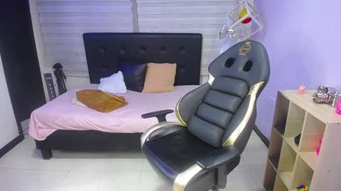 Snapshot of hanna_lamber chatting on 01-23-25, 02:33 hanna_lamber online show from 01-23-25, 02:33