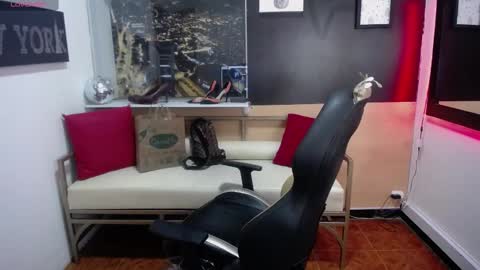 Snapshot of hanna_lamber chatting on 03-04-25, 02:17 hanna_lamber online show from 03-04-25, 02:17