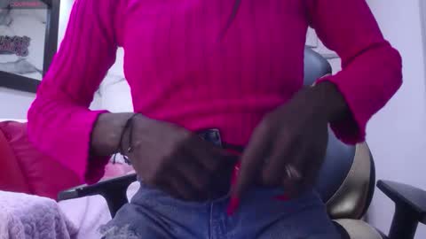 Snapshot of hanna_lamber chatting on 10-28-25, 12:09 hanna_lamber online show from 10-28-25, 12:09