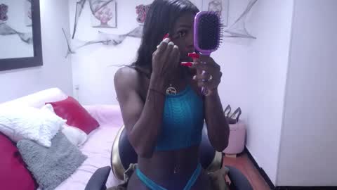 Snapshot of hanna_lamber chatting on 10-30-25, 12:17 hanna_lamber online show from 10-30-25, 12:17