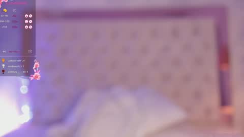 Snapshot of hanna_lee02 chatting on 12-20-24, 04:14 Hanna Lee online show from 12-20-24, 04:14