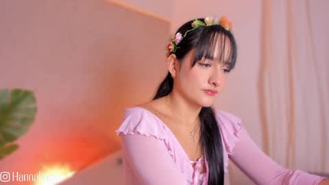 Snapshot of hanna_lee02 chatting on 04-21-26, 12:00 Hanna Lee online show from 04-21-26, 12:00