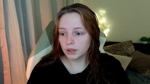 Snapshot of hanna_melon chatting on 02-02-25, 02:45 Hanna next stream is Mo 8pm-6am by CET online show from 02-02-25, 02:45