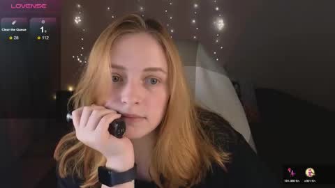 Snapshot of hanna_melon chatting on 10-28-25, 09:28 Hanna next stream is Mo 8pm-6am by CET online show from 10-28-25, 09:28