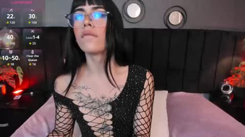 Snapshot of hanna_mitsury chatting on 06-03-26, 02:33 Hanna online show from 06-03-26, 02:33