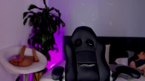 Snapshot of hanna_moonlight_ chatting on 12-14-24, 08:23 Hanna online show from 12-14-24, 08:23