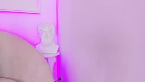 Snapshot of hanna_moonlight_ chatting on 01-23-25, 02:02 Hanna online show from 01-23-25, 02:02