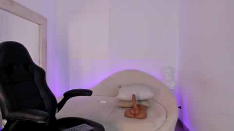 Snapshot of hanna_moonlight_ chatting on 03-04-25, 01:45 Hanna online show from 03-04-25, 01:45