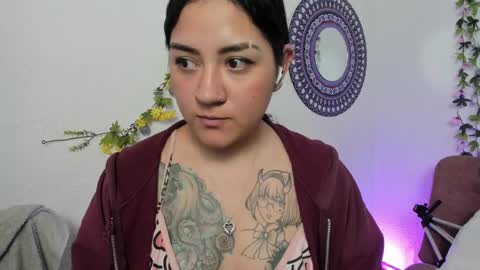 Camila online show from 02-04-25, 01:02