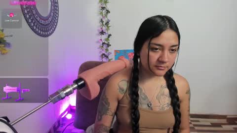 Camila online show from 02-21-25, 09:00