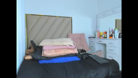 Hanna online show from 03-12-26, 04:18