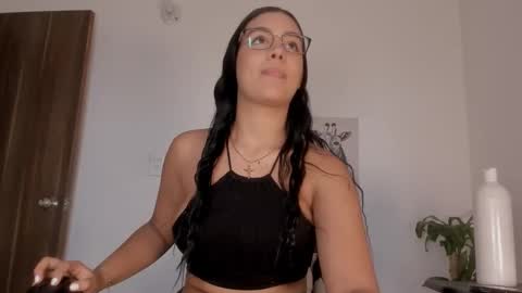 Snapshot of hanna_risso chatting on 09-13-25, 06:40 HANNA online show from 09-13-25, 06:40