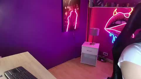 hanna_snowdon online show from 06-20-26, 04:59