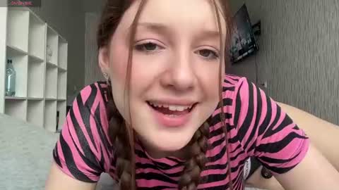 hanna_webber online show from 06-12-26, 10:36