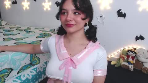 Snapshot of hanna_zoldyck chatting on 11-08-25, 12:00 Hanna online show from 11-08-25, 12:00