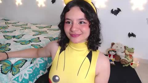 Snapshot of hanna_zoldyck chatting on 11-15-25, 01:03 Hanna online show from 11-15-25, 01:03