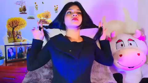 Snapshot of hannaa_cute chatting on 06-13-26, 06:06 Hanna 3 online show from 06-13-26, 06:06