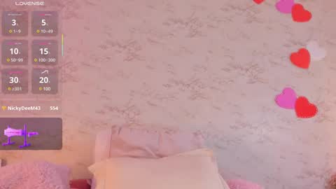 Snapshot of hannablaze_ chatting on 03-01-25, 06:03 HannaB online show from 03-01-25, 06:03