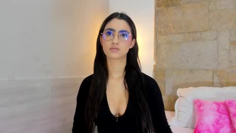 Snapshot of hannaconnorr chatting on 09-22-25, 07:27 Hanna Connor online show from 09-22-25, 07:27